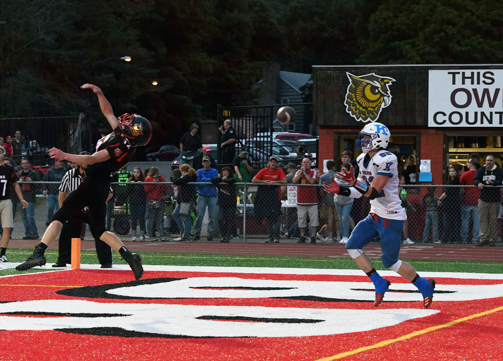Kane rides big special teams plays to 47-6 win over Bradford